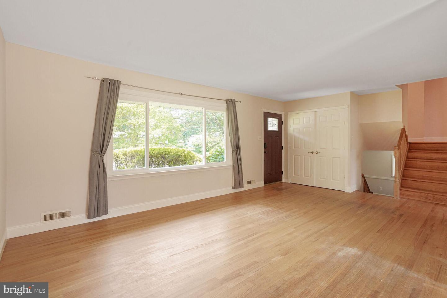 11039 DEL RIO DR, FAIRFAX, Virginia 22030, 4 Bedrooms Bedrooms, ,2 BathroomsBathrooms,Residential,For sale,11039 DEL RIO DR,VAFX2253862 MLS # VAFX2253862