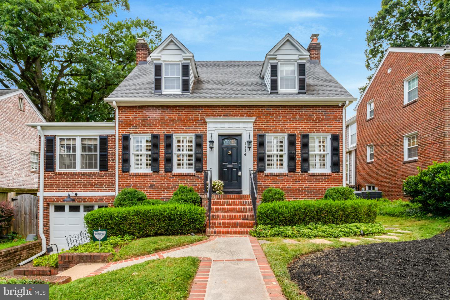 1114 N HARRISON ST, ARLINGTON, Virginia 22205, 4 Bedrooms Bedrooms, ,2 BathroomsBathrooms,Residential,For sale,1114 N HARRISON ST,VAAR2060326 MLS # VAAR2060326