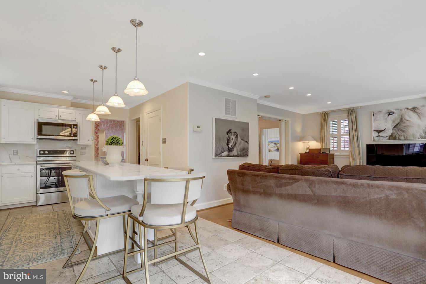 1114 N HARRISON ST, ARLINGTON, Virginia 22205, 4 Bedrooms Bedrooms, ,2 BathroomsBathrooms,Residential,For sale,1114 N HARRISON ST,VAAR2060326 MLS # VAAR2060326
