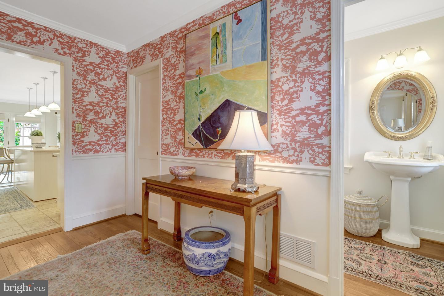 1114 N HARRISON ST, ARLINGTON, Virginia 22205, 4 Bedrooms Bedrooms, ,2 BathroomsBathrooms,Residential,For sale,1114 N HARRISON ST,VAAR2060326 MLS # VAAR2060326