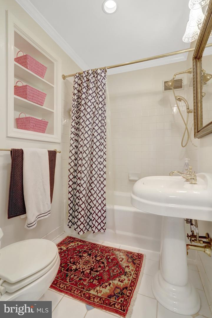 1114 N HARRISON ST, ARLINGTON, Virginia 22205, 4 Bedrooms Bedrooms, ,2 BathroomsBathrooms,Residential,For sale,1114 N HARRISON ST,VAAR2060326 MLS # VAAR2060326