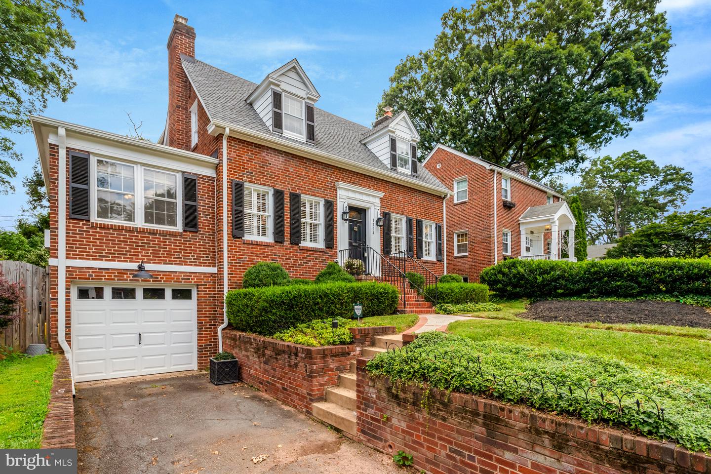 1114 N HARRISON ST, ARLINGTON, Virginia 22205, 4 Bedrooms Bedrooms, ,2 BathroomsBathrooms,Residential,For sale,1114 N HARRISON ST,VAAR2060326 MLS # VAAR2060326