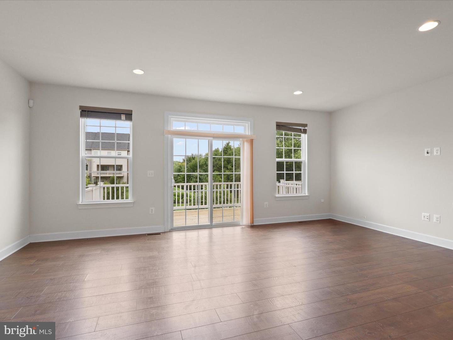 10523 HINTON WAY, MANASSAS, Virginia 20112, 3 Bedrooms Bedrooms, ,3 BathroomsBathrooms,Residential,For sale,10523 HINTON WAY,VAPW2098720 MLS # VAPW2098720