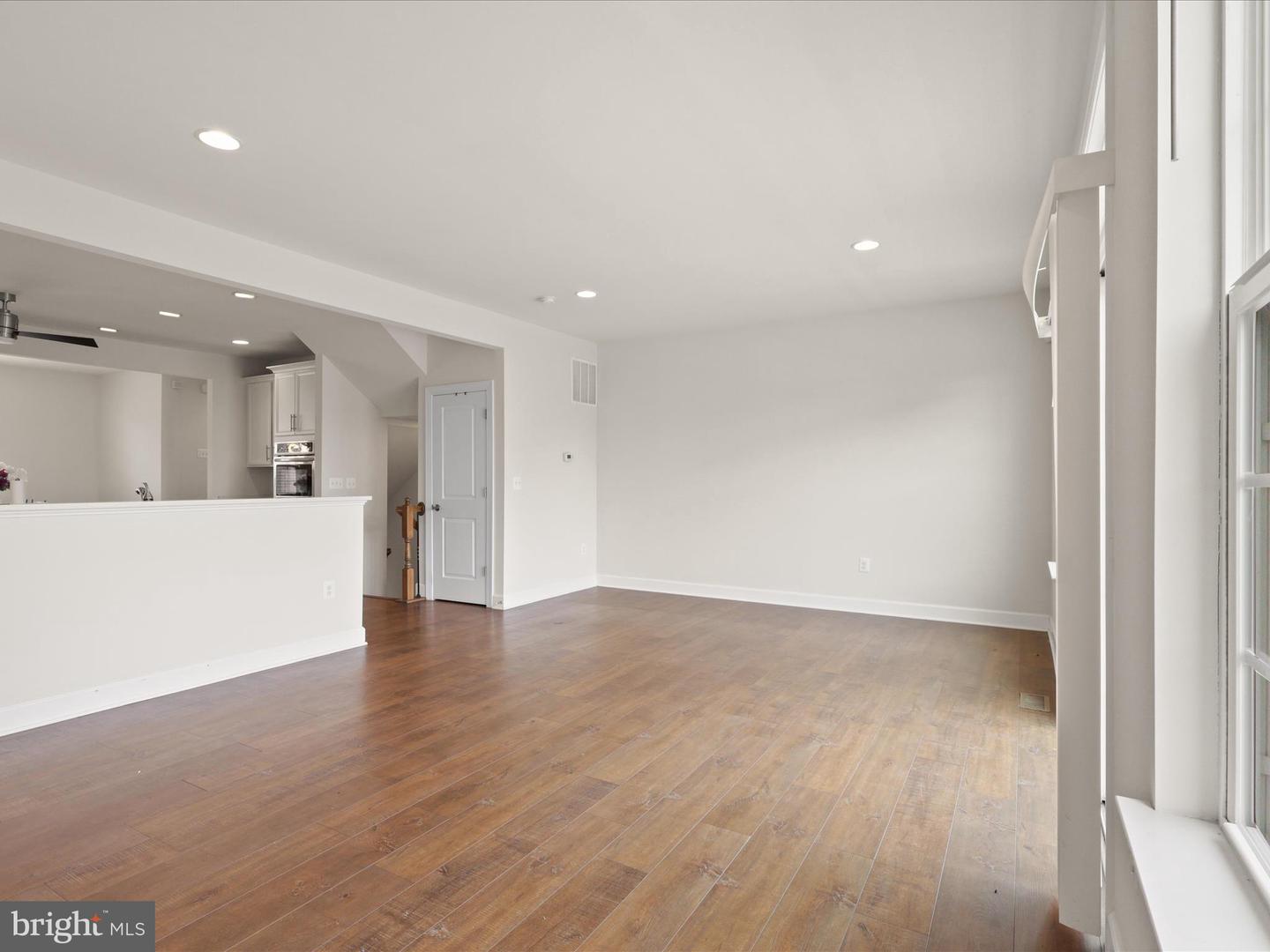 10523 HINTON WAY, MANASSAS, Virginia 20112, 3 Bedrooms Bedrooms, ,3 BathroomsBathrooms,Residential,For sale,10523 HINTON WAY,VAPW2098720 MLS # VAPW2098720