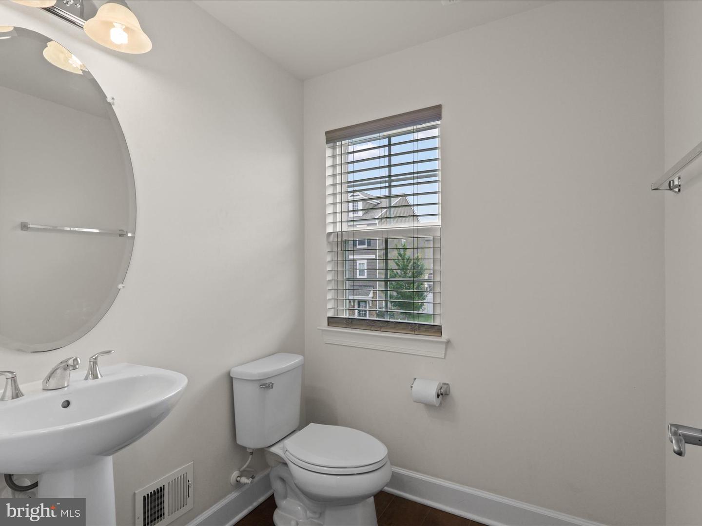 10523 HINTON WAY, MANASSAS, Virginia 20112, 3 Bedrooms Bedrooms, ,3 BathroomsBathrooms,Residential,For sale,10523 HINTON WAY,VAPW2098720 MLS # VAPW2098720