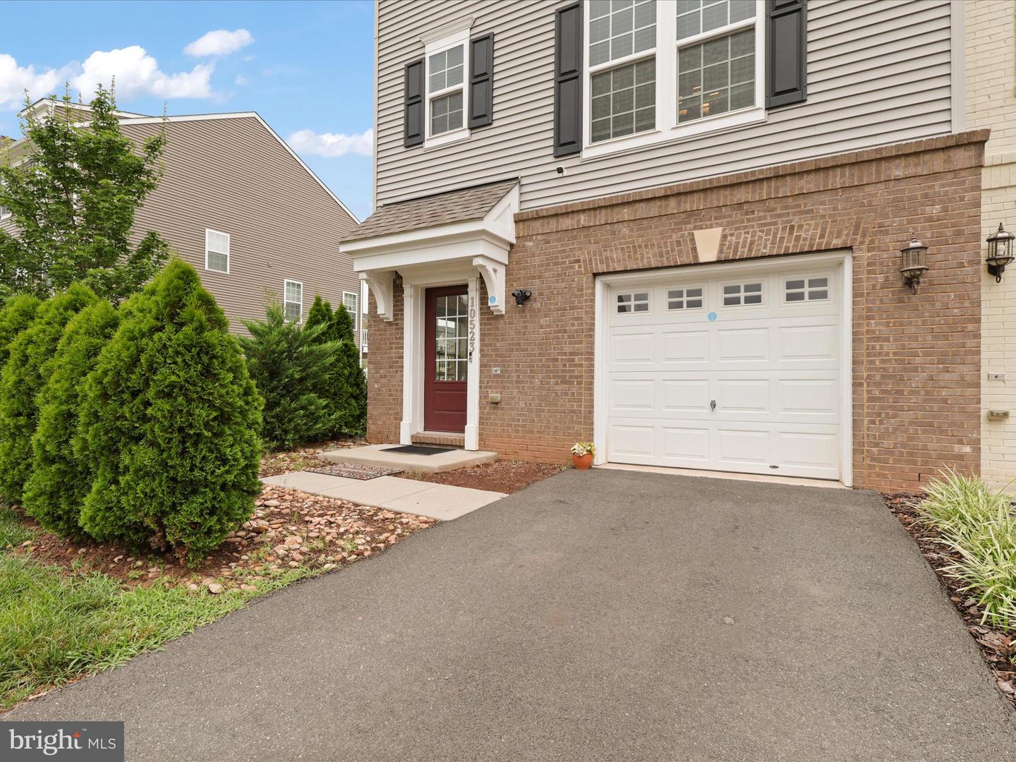 10523 HINTON WAY, MANASSAS, Virginia 20112, 3 Bedrooms Bedrooms, ,3 BathroomsBathrooms,Residential,For sale,10523 HINTON WAY,VAPW2098720 MLS # VAPW2098720