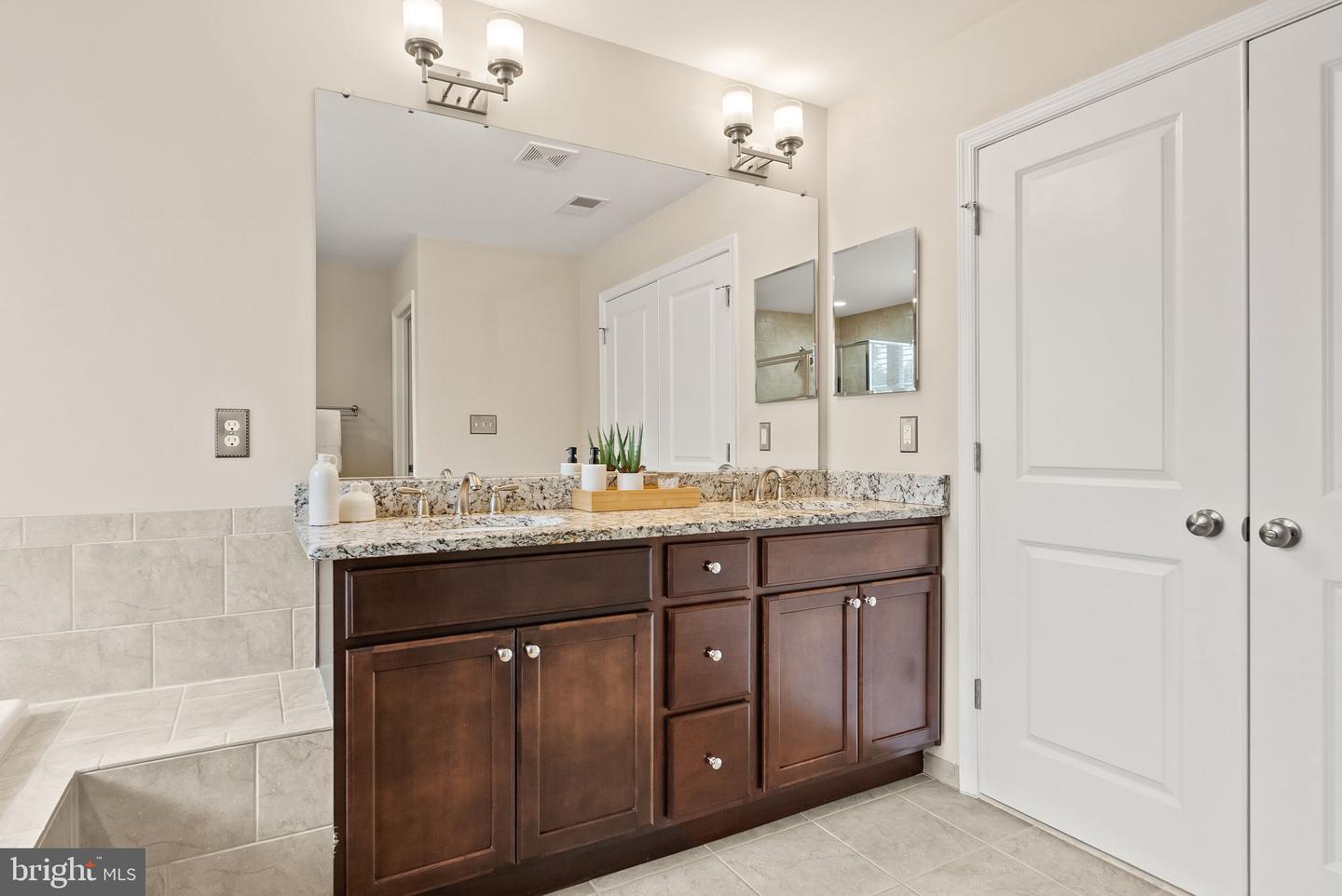 4798 VIRGINIA ST, ALEXANDRIA, Virginia 22312, 5 Bedrooms Bedrooms, ,5 BathroomsBathrooms,Residential,For sale,4798 VIRGINIA ST,VAFX2254138 MLS # VAFX2254138
