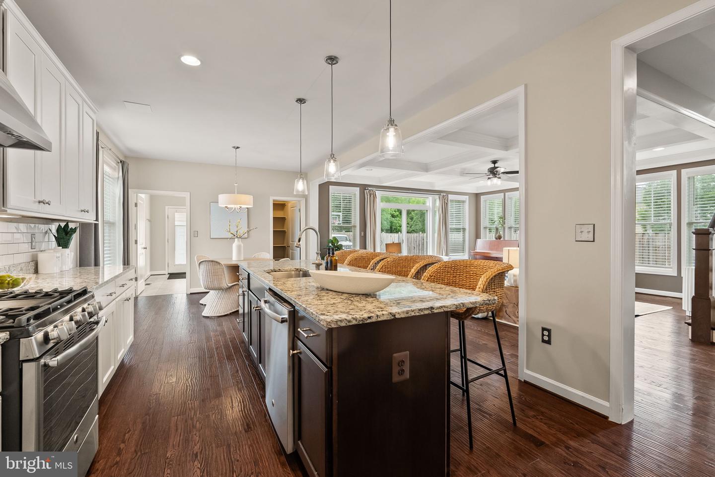 4798 VIRGINIA ST, ALEXANDRIA, Virginia 22312, 5 Bedrooms Bedrooms, ,5 BathroomsBathrooms,Residential,For sale,4798 VIRGINIA ST,VAFX2254138 MLS # VAFX2254138