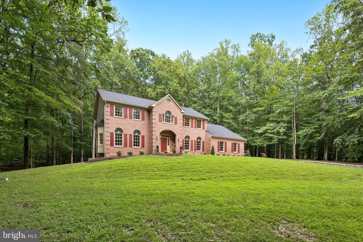 7505 WILLOWBROOK RD, FAIRFAX STATION, Virginia 22039, 5 Bedrooms Bedrooms, ,3 BathroomsBathrooms,Residential,For sale,7505 WILLOWBROOK RD,VAFX2254200 MLS # VAFX2254200