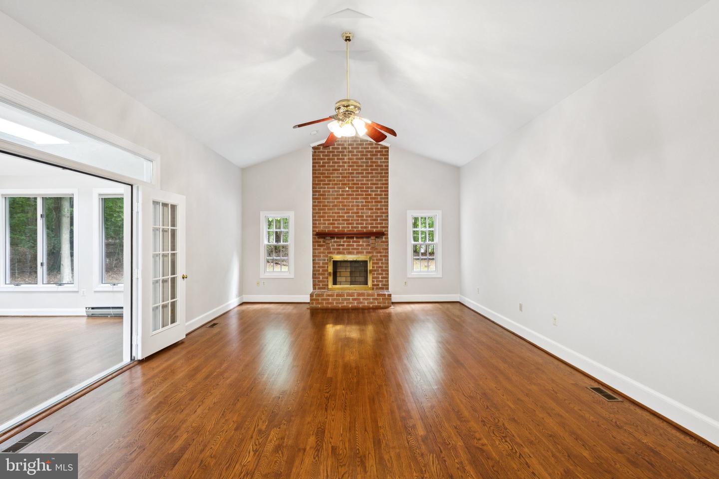 7505 WILLOWBROOK RD, FAIRFAX STATION, Virginia 22039, 5 Bedrooms Bedrooms, ,3 BathroomsBathrooms,Residential,For sale,7505 WILLOWBROOK RD,VAFX2254200 MLS # VAFX2254200