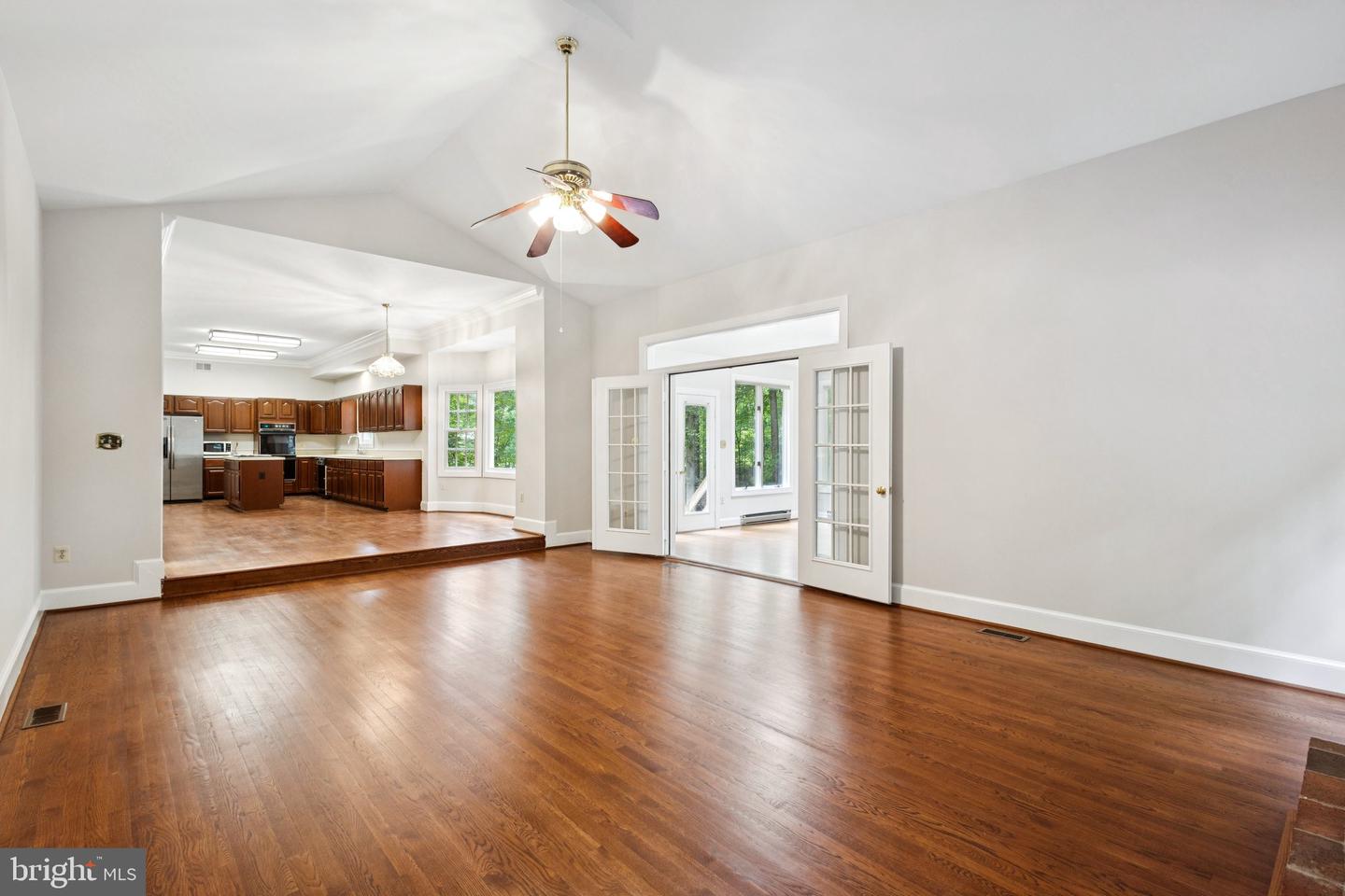 7505 WILLOWBROOK RD, FAIRFAX STATION, Virginia 22039, 5 Bedrooms Bedrooms, ,3 BathroomsBathrooms,Residential,For sale,7505 WILLOWBROOK RD,VAFX2254200 MLS # VAFX2254200