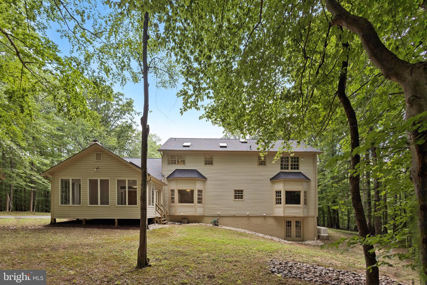 7505 WILLOWBROOK RD, FAIRFAX STATION, Virginia 22039, 5 Bedrooms Bedrooms, ,3 BathroomsBathrooms,Residential,For sale,7505 WILLOWBROOK RD,VAFX2254200 MLS # VAFX2254200