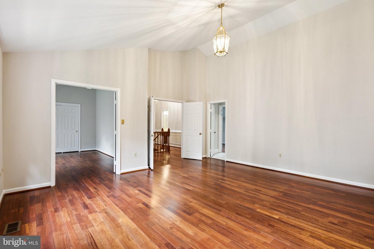 7505 WILLOWBROOK RD, FAIRFAX STATION, Virginia 22039, 5 Bedrooms Bedrooms, ,3 BathroomsBathrooms,Residential,For sale,7505 WILLOWBROOK RD,VAFX2254200 MLS # VAFX2254200