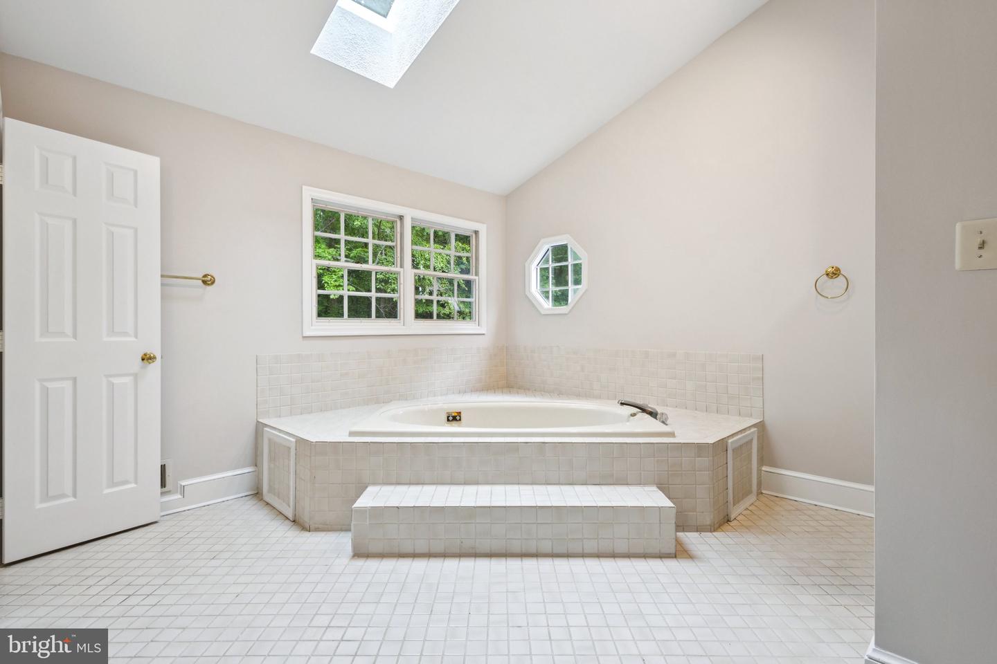 7505 WILLOWBROOK RD, FAIRFAX STATION, Virginia 22039, 5 Bedrooms Bedrooms, ,3 BathroomsBathrooms,Residential,For sale,7505 WILLOWBROOK RD,VAFX2254200 MLS # VAFX2254200