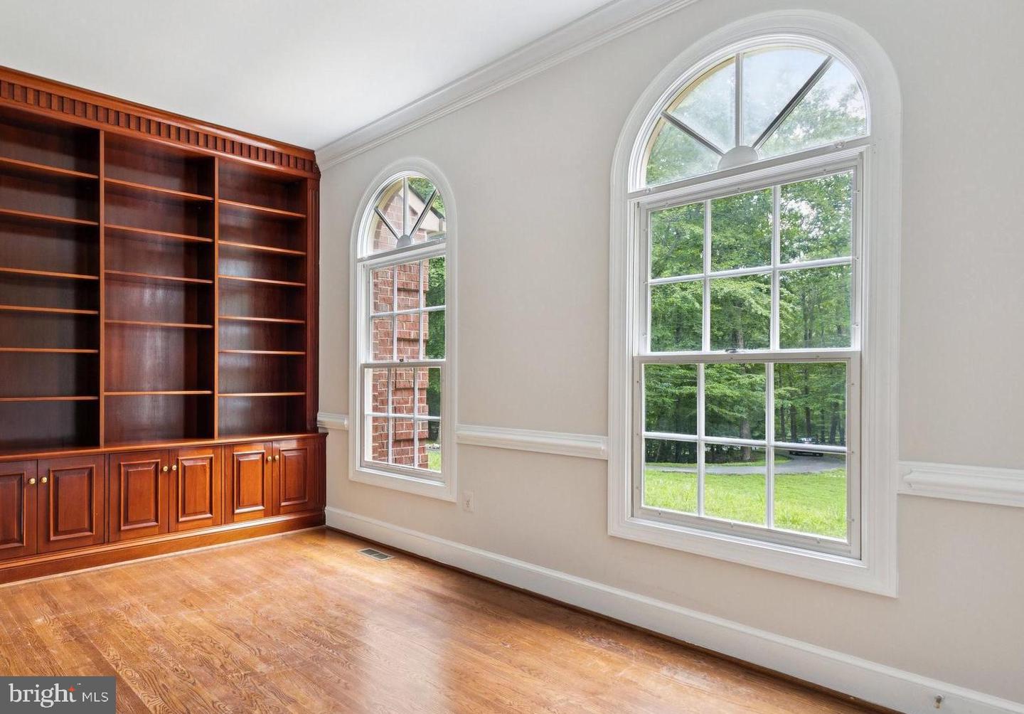 7505 WILLOWBROOK RD, FAIRFAX STATION, Virginia 22039, 5 Bedrooms Bedrooms, ,3 BathroomsBathrooms,Residential,For sale,7505 WILLOWBROOK RD,VAFX2254200 MLS # VAFX2254200