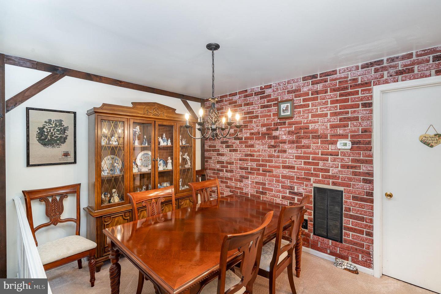 9177 BROKEN OAK PL, BURKE, Virginia 22015, 2 Bedrooms Bedrooms, ,2 BathroomsBathrooms,Residential,For sale,9177 BROKEN OAK PL,VAFX2253710 MLS # VAFX2253710