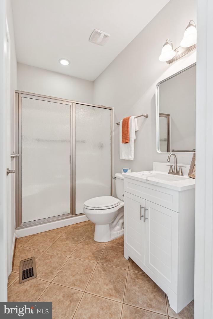 56 KINSLEY LN, FREDERICKSBURG, Virginia 22406, 4 Bedrooms Bedrooms, ,4 BathroomsBathrooms,Residential,For sale,56 KINSLEY LN,VAST2040594 MLS # VAST2040594