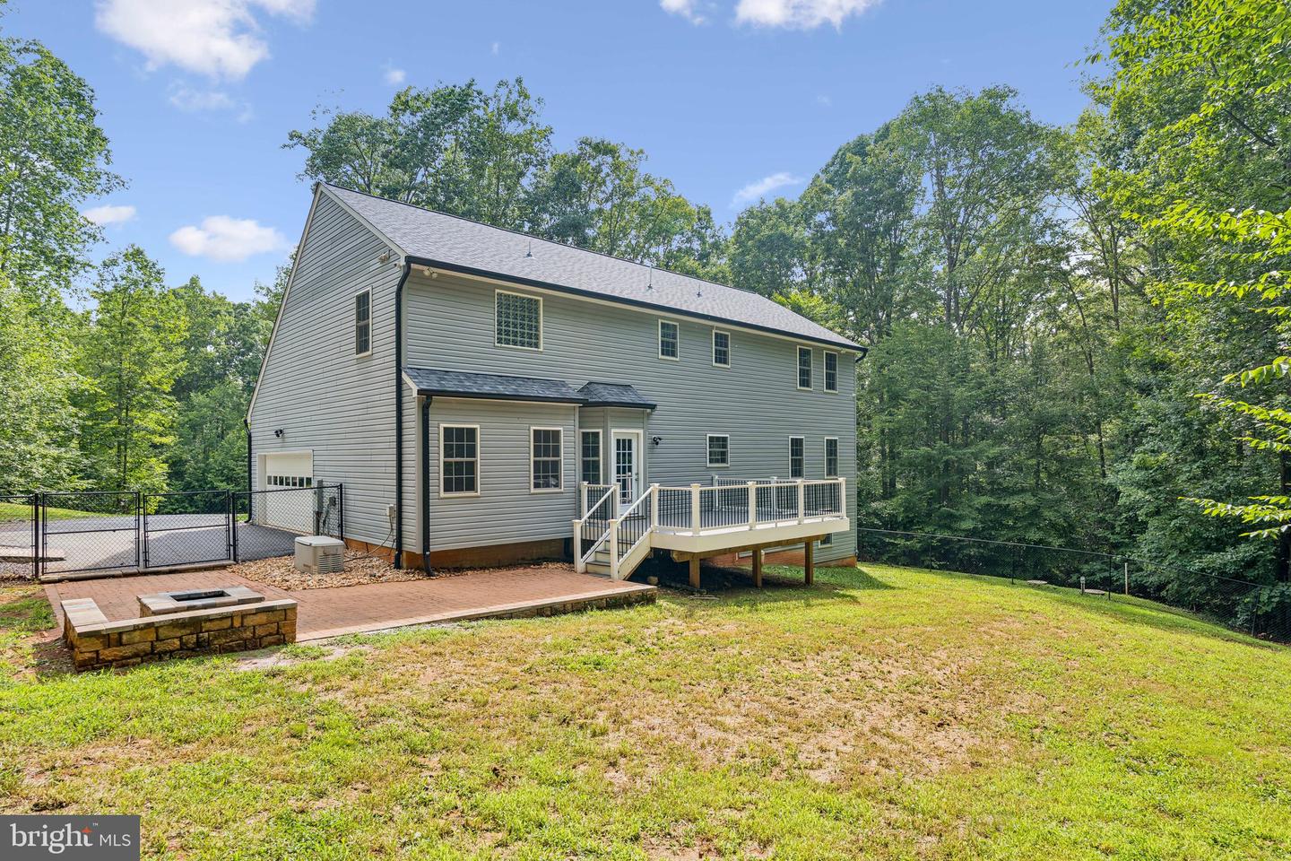 56 KINSLEY LN, FREDERICKSBURG, Virginia 22406, 4 Bedrooms Bedrooms, ,4 BathroomsBathrooms,Residential,For sale,56 KINSLEY LN,VAST2040594 MLS # VAST2040594