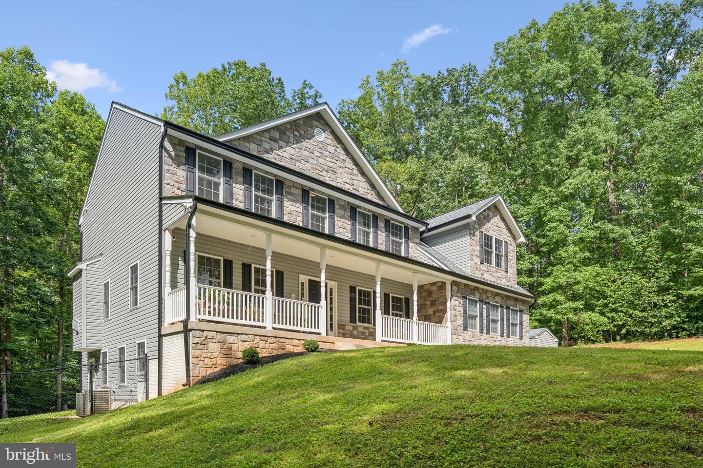56 KINSLEY LN, FREDERICKSBURG, Virginia 22406, 4 Bedrooms Bedrooms, ,4 BathroomsBathrooms,Residential,For sale,56 KINSLEY LN,VAST2040594 MLS # VAST2040594