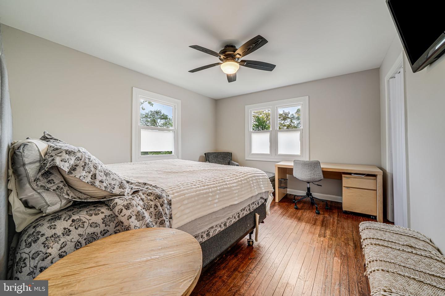 5822 FIFER DR, ALEXANDRIA, Virginia 22303, 2 Bedrooms Bedrooms, ,1 BathroomBathrooms,Residential,For sale,5822 FIFER DR,VAFX2254218 MLS # VAFX2254218