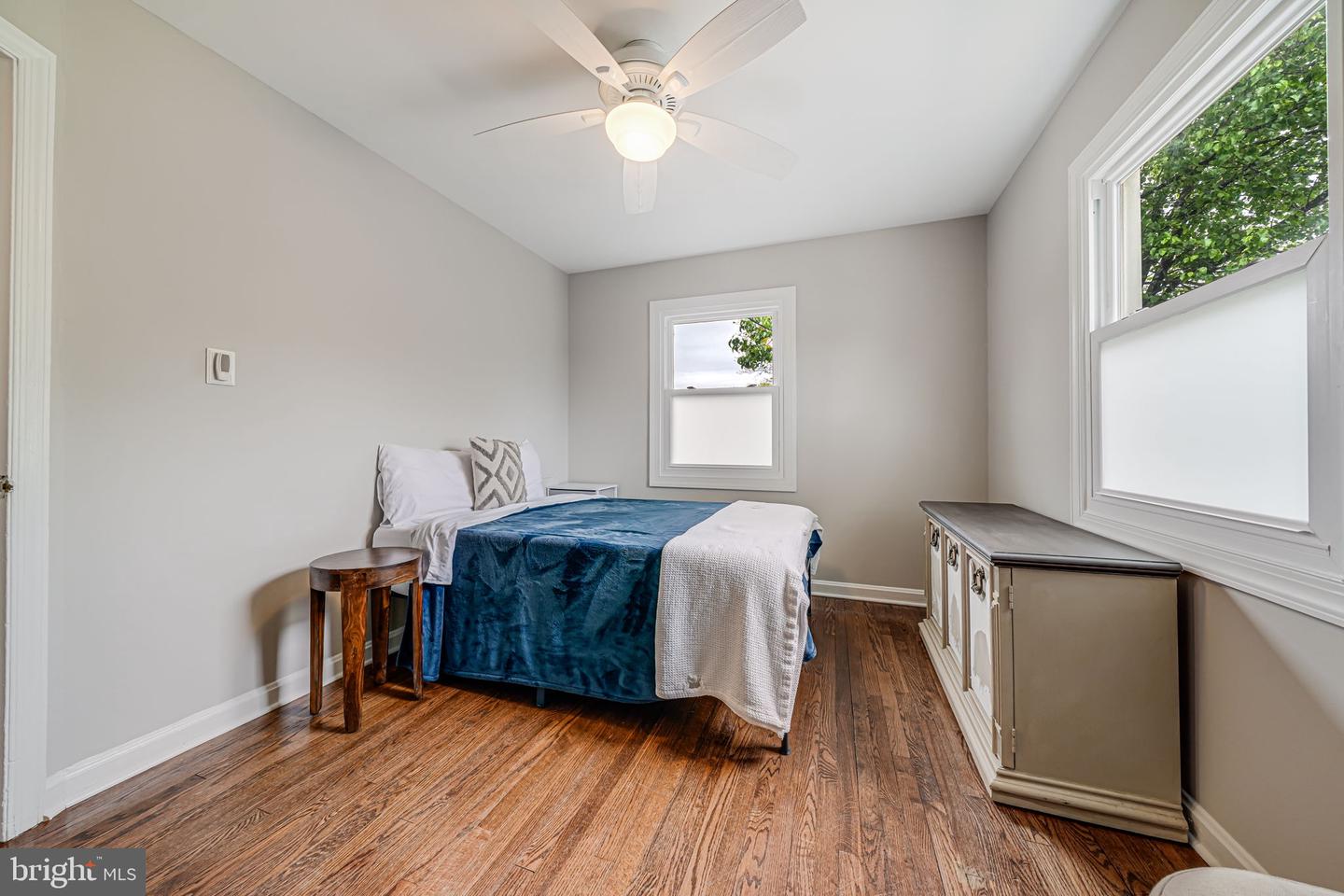 5822 FIFER DR, ALEXANDRIA, Virginia 22303, 2 Bedrooms Bedrooms, ,1 BathroomBathrooms,Residential,For sale,5822 FIFER DR,VAFX2254218 MLS # VAFX2254218
