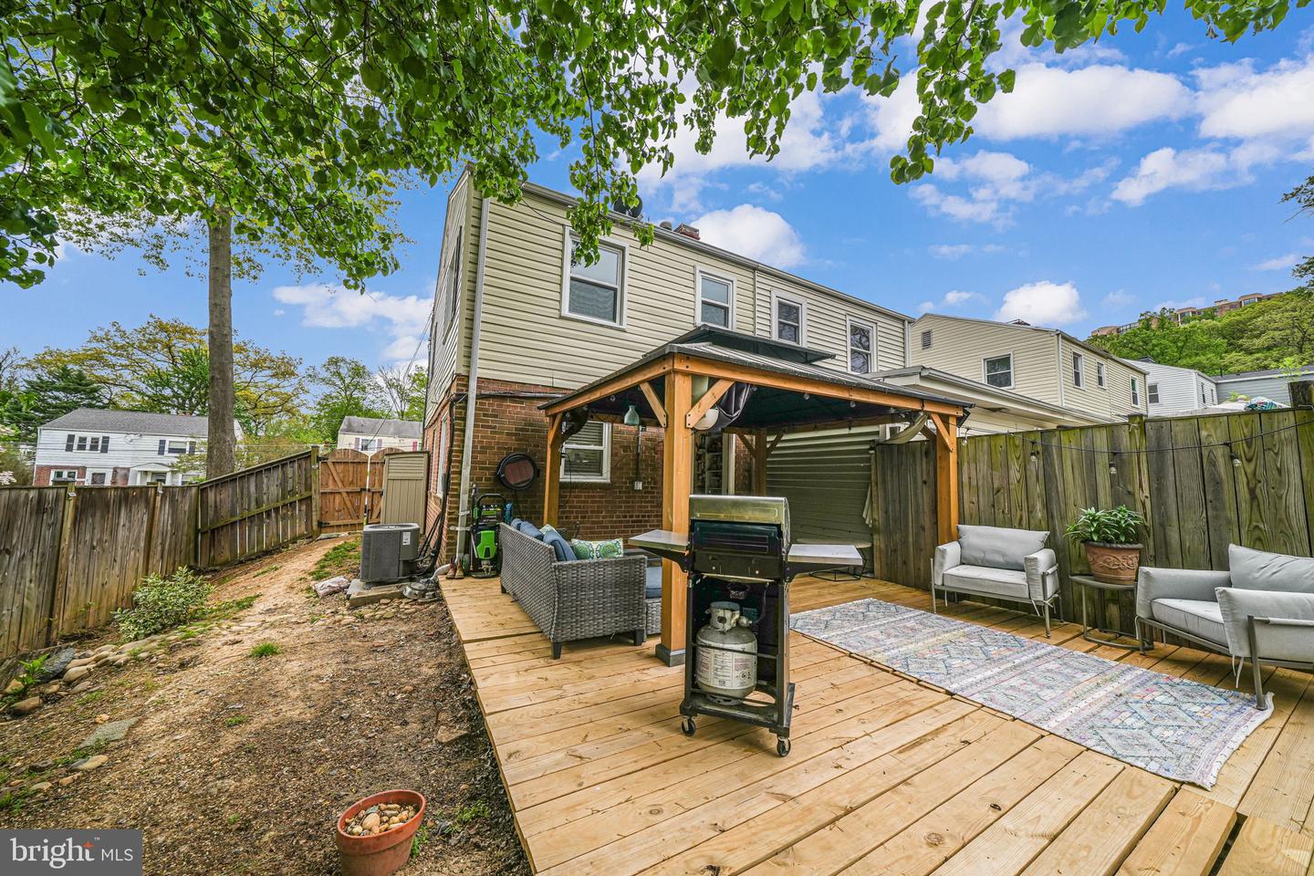 5822 FIFER DR, ALEXANDRIA, Virginia 22303, 2 Bedrooms Bedrooms, ,1 BathroomBathrooms,Residential,For sale,5822 FIFER DR,VAFX2254218 MLS # VAFX2254218