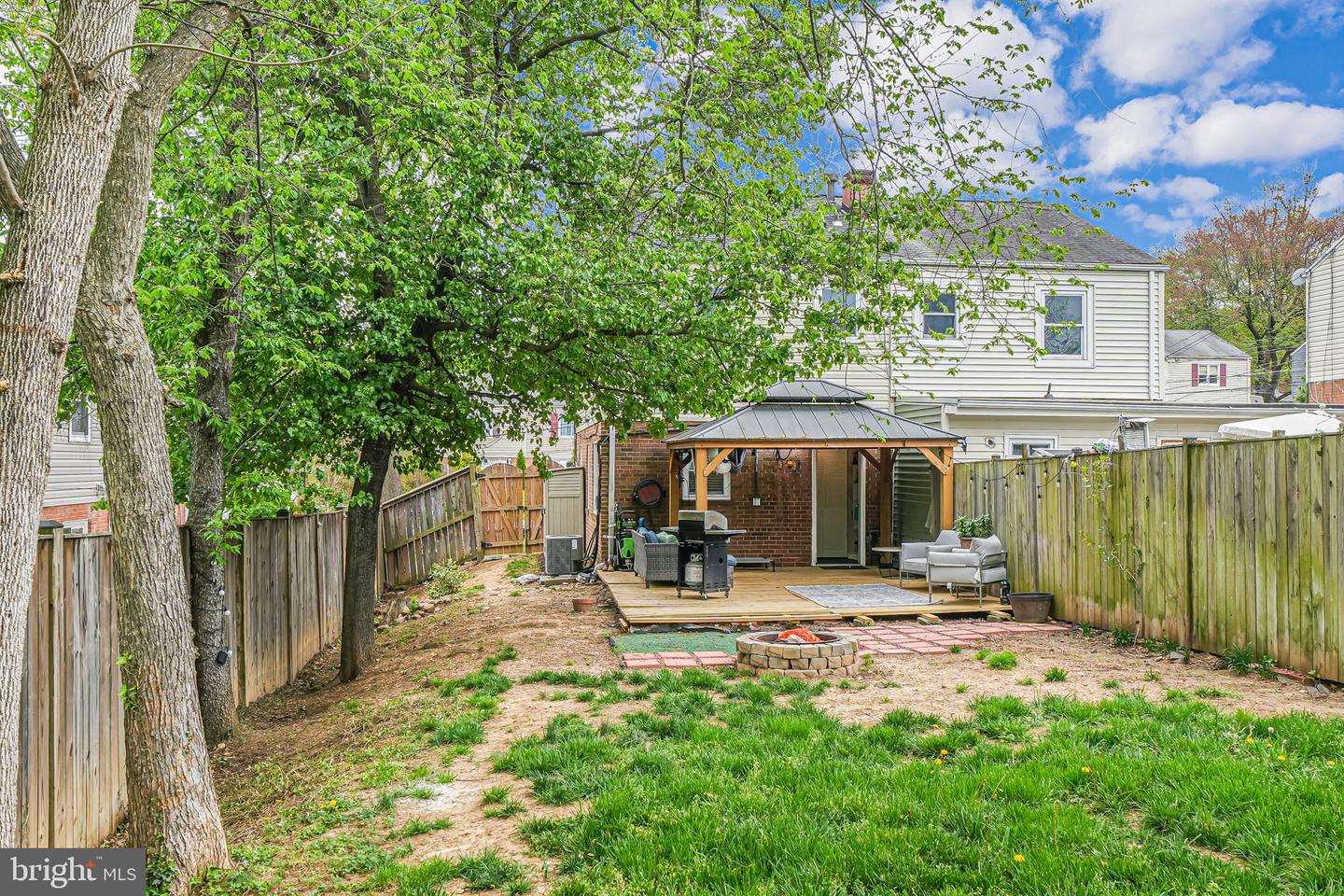 5822 FIFER DR, ALEXANDRIA, Virginia 22303, 2 Bedrooms Bedrooms, ,1 BathroomBathrooms,Residential,For sale,5822 FIFER DR,VAFX2254218 MLS # VAFX2254218
