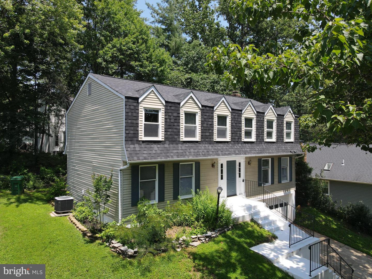 4696 FISHERMANS CV, DUMFRIES, Virginia 22025, 4 Bedrooms Bedrooms, ,2 BathroomsBathrooms,Residential,For sale,4696 FISHERMANS CV,VAPW2098754 MLS # VAPW2098754