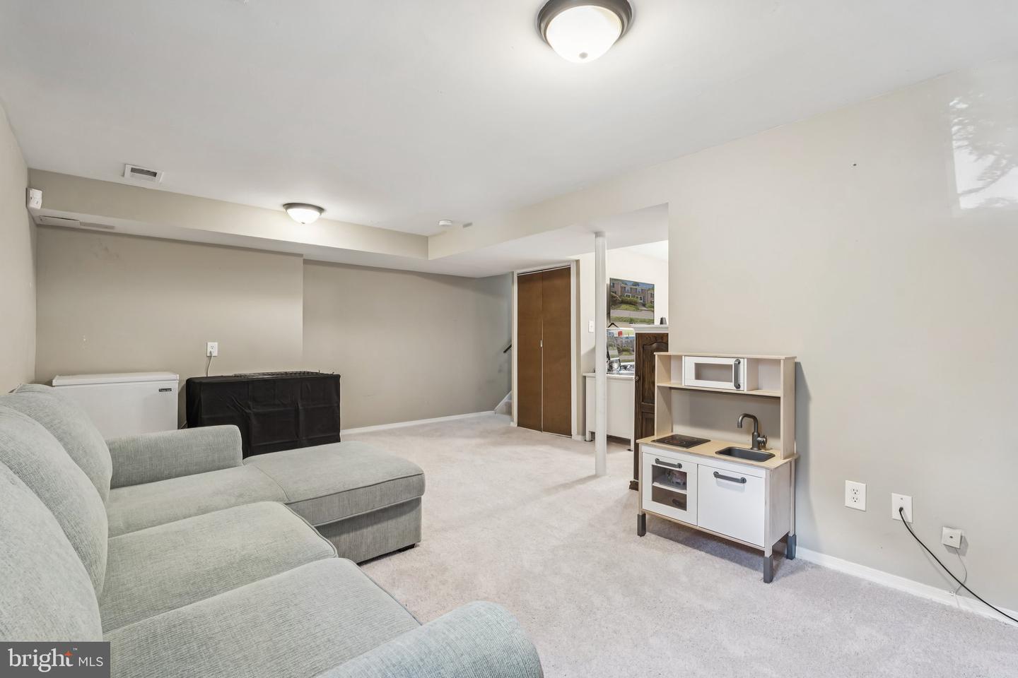 2408 WANDA WAY, RESTON, Virginia 20191, 3 Bedrooms Bedrooms, ,2 BathroomsBathrooms,Residential,For sale,2408 WANDA WAY,VAFX2254522 MLS # VAFX2254522