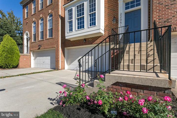 22051 CHELSY PAIGE SQ, ASHBURN, Virginia 20148, 3 Bedrooms Bedrooms, ,2 BathroomsBathrooms,Residential,For sale,22051 CHELSY PAIGE SQ,VALO2101474 MLS # VALO2101474