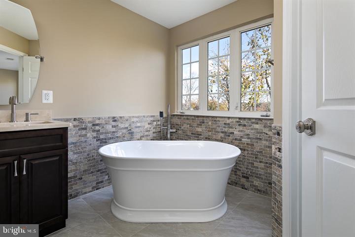 22051 CHELSY PAIGE SQ, ASHBURN, Virginia 20148, 3 Bedrooms Bedrooms, ,2 BathroomsBathrooms,Residential,For sale,22051 CHELSY PAIGE SQ,VALO2101474 MLS # VALO2101474