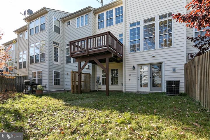 22051 CHELSY PAIGE SQ, ASHBURN, Virginia 20148, 3 Bedrooms Bedrooms, ,2 BathroomsBathrooms,Residential,For sale,22051 CHELSY PAIGE SQ,VALO2101474 MLS # VALO2101474