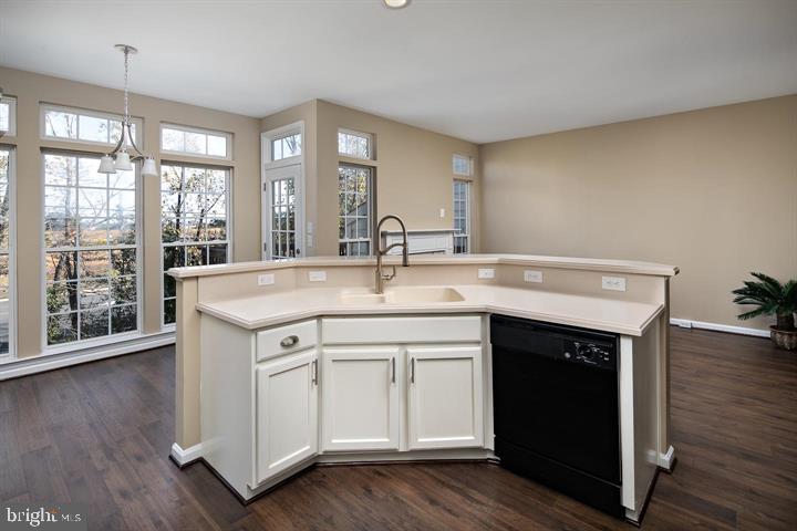 22051 CHELSY PAIGE SQ, ASHBURN, Virginia 20148, 3 Bedrooms Bedrooms, ,2 BathroomsBathrooms,Residential,For sale,22051 CHELSY PAIGE SQ,VALO2101474 MLS # VALO2101474