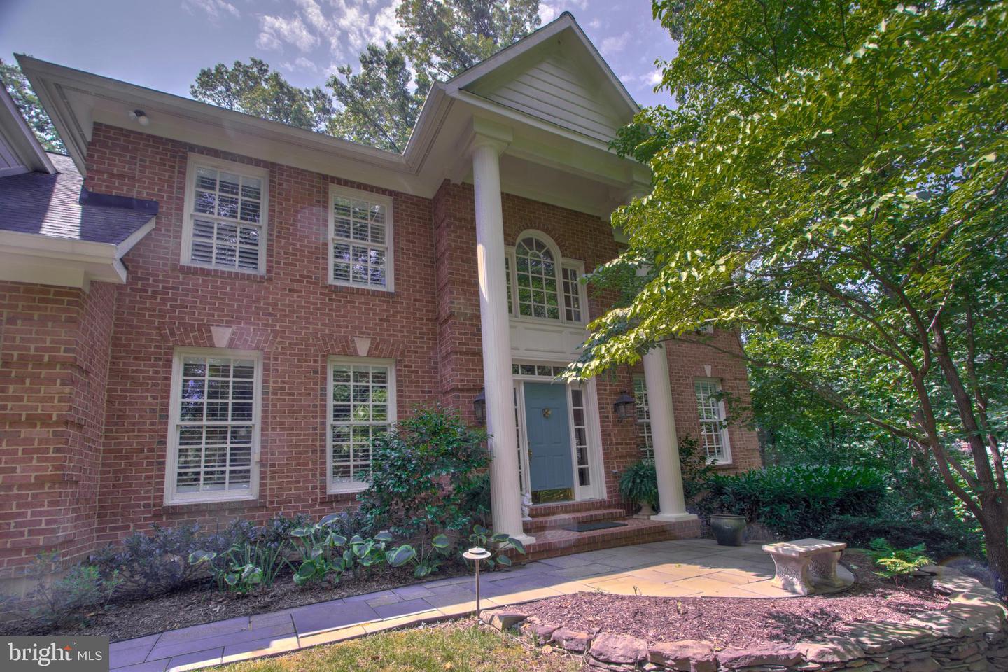 7565 MARSHALL DR, ANNANDALE, Virginia 22003, 5 Bedrooms Bedrooms, ,4 BathroomsBathrooms,Residential,For sale,7565 MARSHALL DR,VAFX2254244 MLS # VAFX2254244