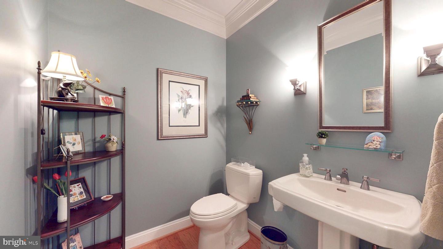 7565 MARSHALL DR, ANNANDALE, Virginia 22003, 5 Bedrooms Bedrooms, ,4 BathroomsBathrooms,Residential,For sale,7565 MARSHALL DR,VAFX2254244 MLS # VAFX2254244