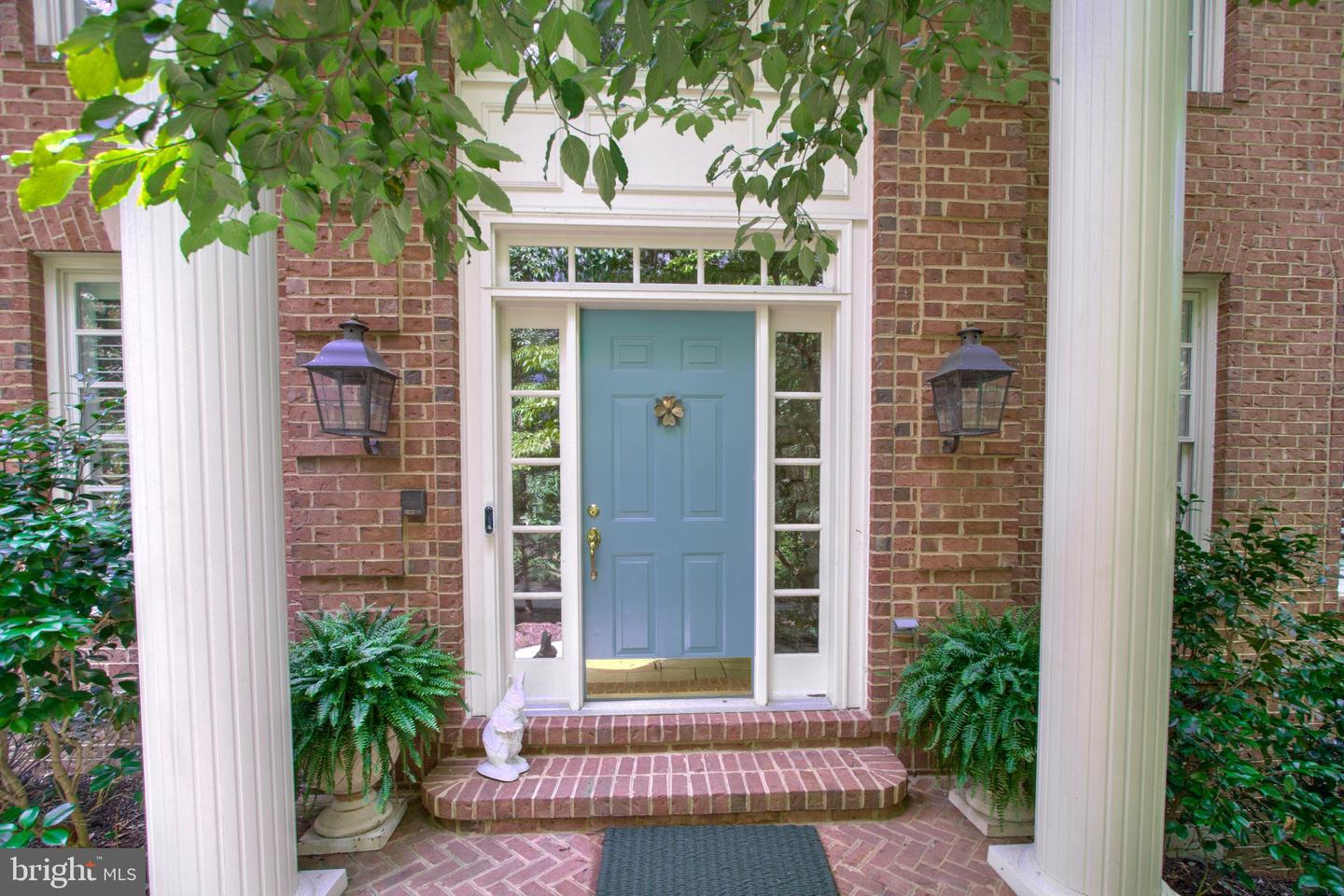 7565 MARSHALL DR, ANNANDALE, Virginia 22003, 5 Bedrooms Bedrooms, ,4 BathroomsBathrooms,Residential,For sale,7565 MARSHALL DR,VAFX2254244 MLS # VAFX2254244