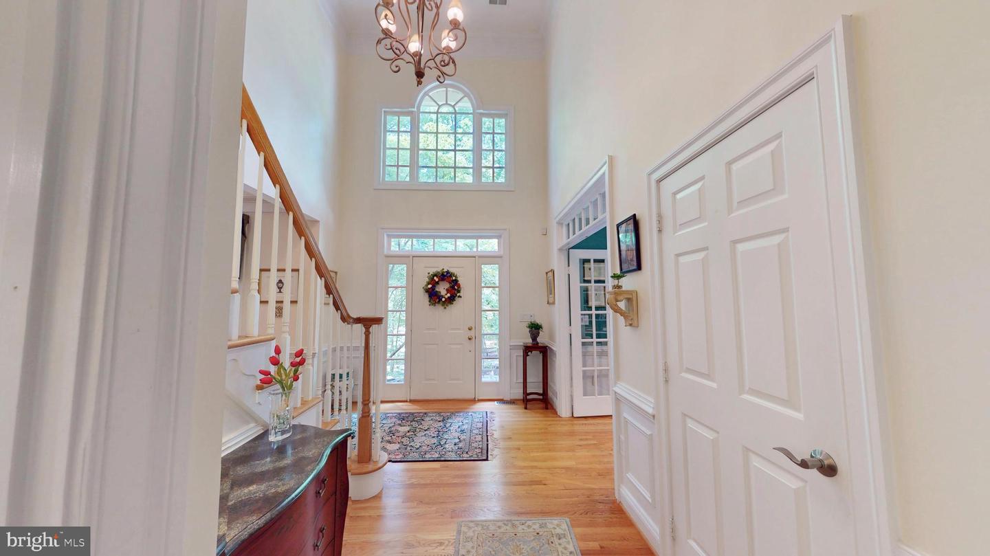 7565 MARSHALL DR, ANNANDALE, Virginia 22003, 5 Bedrooms Bedrooms, ,4 BathroomsBathrooms,Residential,For sale,7565 MARSHALL DR,VAFX2254244 MLS # VAFX2254244