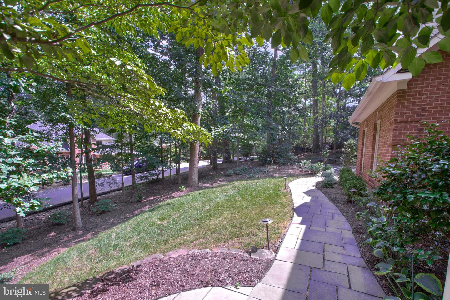 7565 MARSHALL DR, ANNANDALE, Virginia 22003, 5 Bedrooms Bedrooms, ,4 BathroomsBathrooms,Residential,For sale,7565 MARSHALL DR,VAFX2254244 MLS # VAFX2254244
