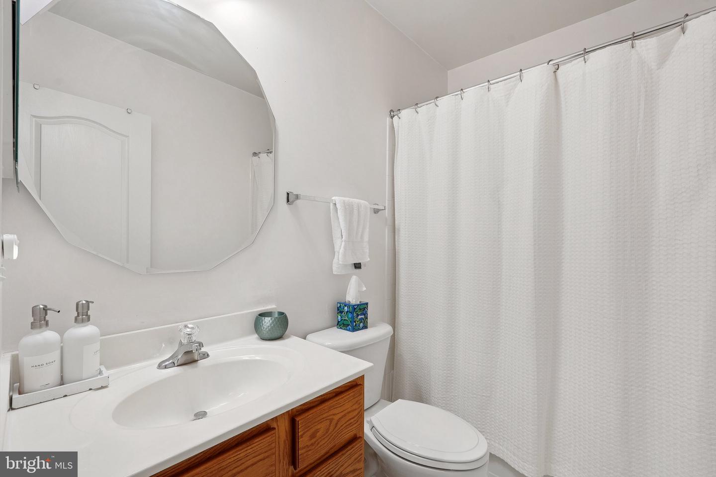 19261 HARLOW SQ, LEESBURG, Virginia 20176, 3 Bedrooms Bedrooms, ,2 BathroomsBathrooms,Residential,For sale,19261 HARLOW SQ,VALO2101480 MLS # VALO2101480