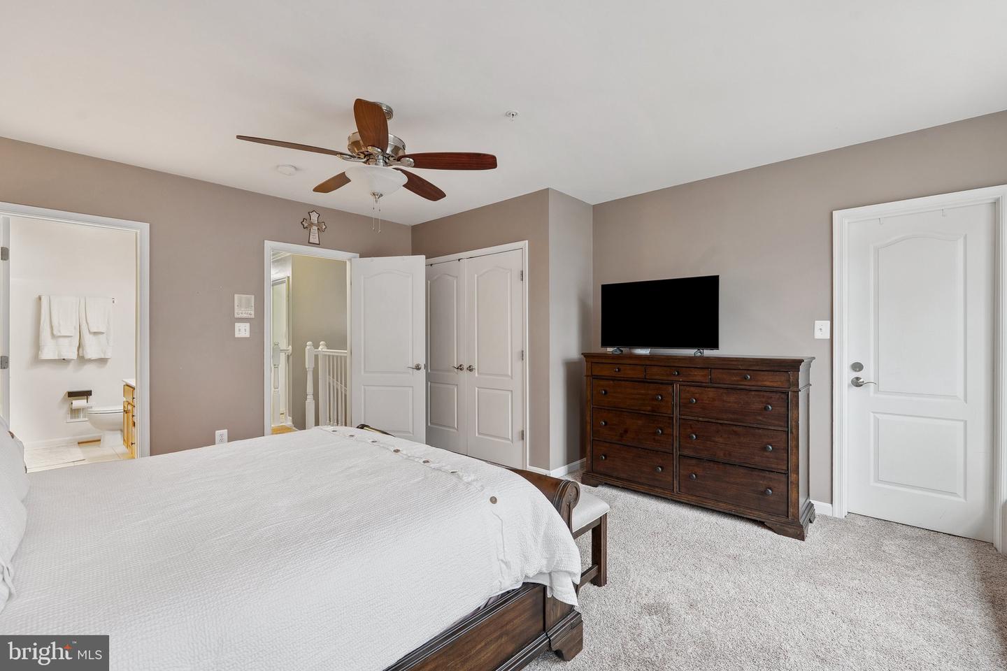 19261 HARLOW SQ, LEESBURG, Virginia 20176, 3 Bedrooms Bedrooms, ,2 BathroomsBathrooms,Residential,For sale,19261 HARLOW SQ,VALO2101480 MLS # VALO2101480