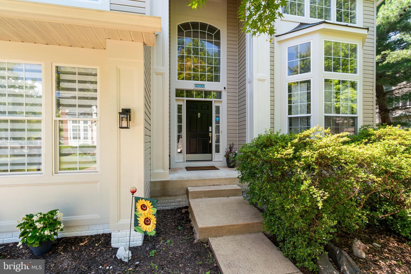 20549 GRANT CT, STERLING, Virginia 20165, 5 Bedrooms Bedrooms, 15 Rooms Rooms,4 BathroomsBathrooms,Residential,For sale,20549 GRANT CT,VALO2101486 MLS # VALO2101486