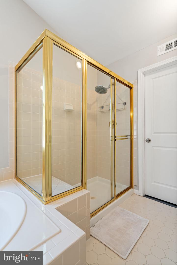 20549 GRANT CT, STERLING, Virginia 20165, 5 Bedrooms Bedrooms, 15 Rooms Rooms,4 BathroomsBathrooms,Residential,For sale,20549 GRANT CT,VALO2101486 MLS # VALO2101486
