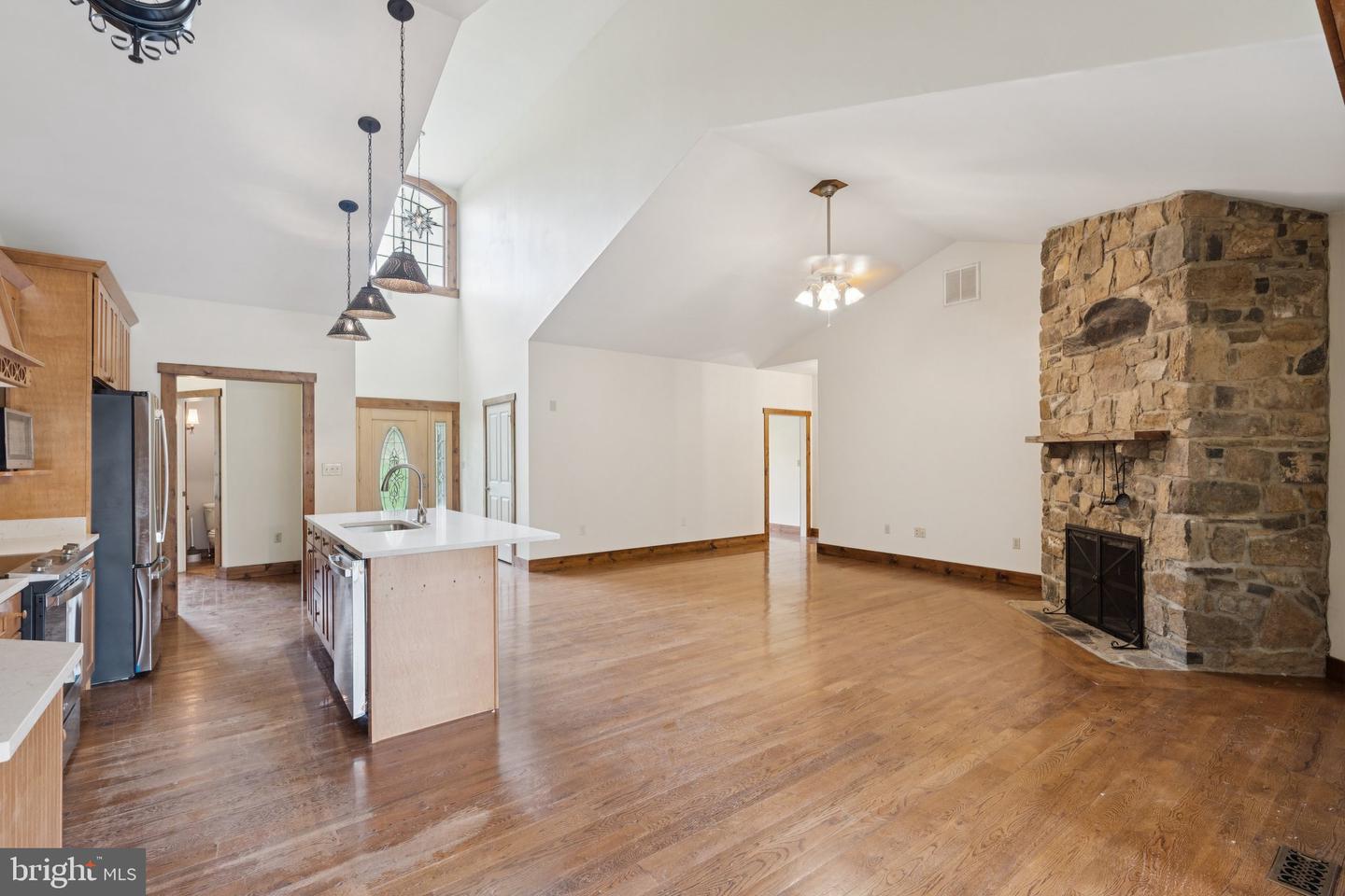 2716 HUNTING RIDGE RD, WINCHESTER, Virginia 22603, 4 Bedrooms Bedrooms, ,2 BathroomsBathrooms,Residential,For sale,2716 HUNTING RIDGE RD,VAFV2035336 MLS # VAFV2035336