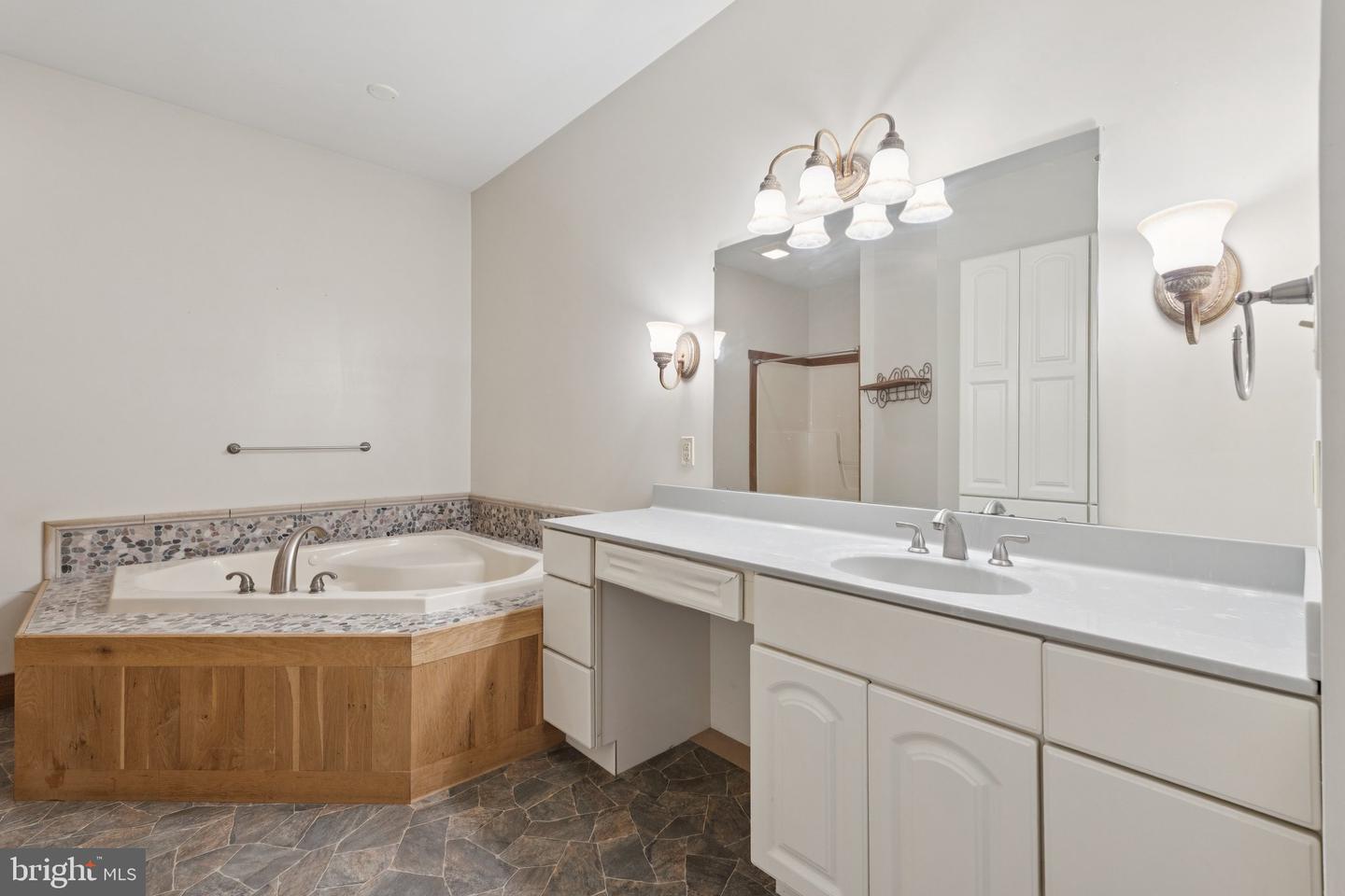 2716 HUNTING RIDGE RD, WINCHESTER, Virginia 22603, 4 Bedrooms Bedrooms, ,2 BathroomsBathrooms,Residential,For sale,2716 HUNTING RIDGE RD,VAFV2035336 MLS # VAFV2035336