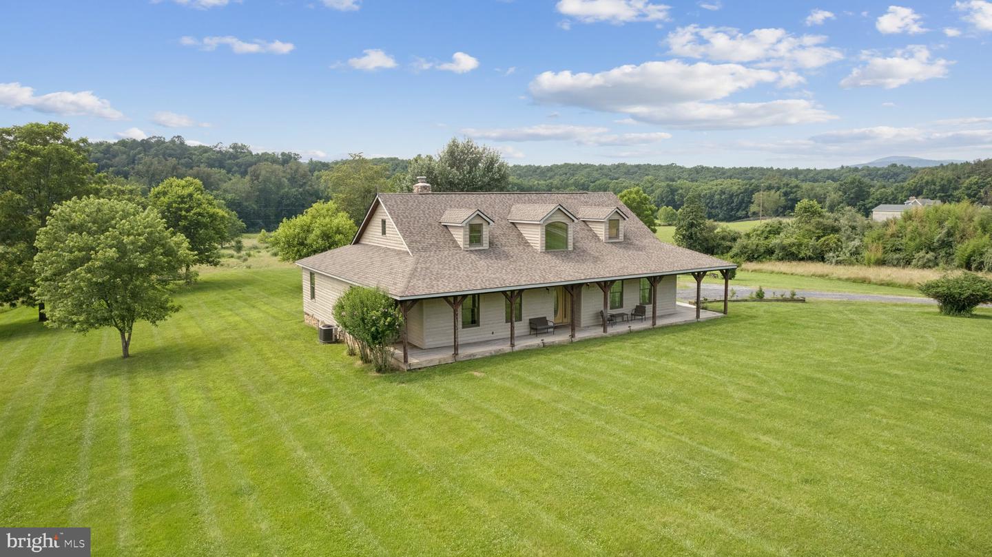 2716 HUNTING RIDGE RD, WINCHESTER, Virginia 22603, 4 Bedrooms Bedrooms, ,2 BathroomsBathrooms,Residential,For sale,2716 HUNTING RIDGE RD,VAFV2035336 MLS # VAFV2035336