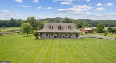 2716 HUNTING RIDGE RD, WINCHESTER, Virginia 22603, 4 Bedrooms Bedrooms, ,2 BathroomsBathrooms,Residential,For sale,2716 HUNTING RIDGE RD,VAFV2035336 MLS # VAFV2035336