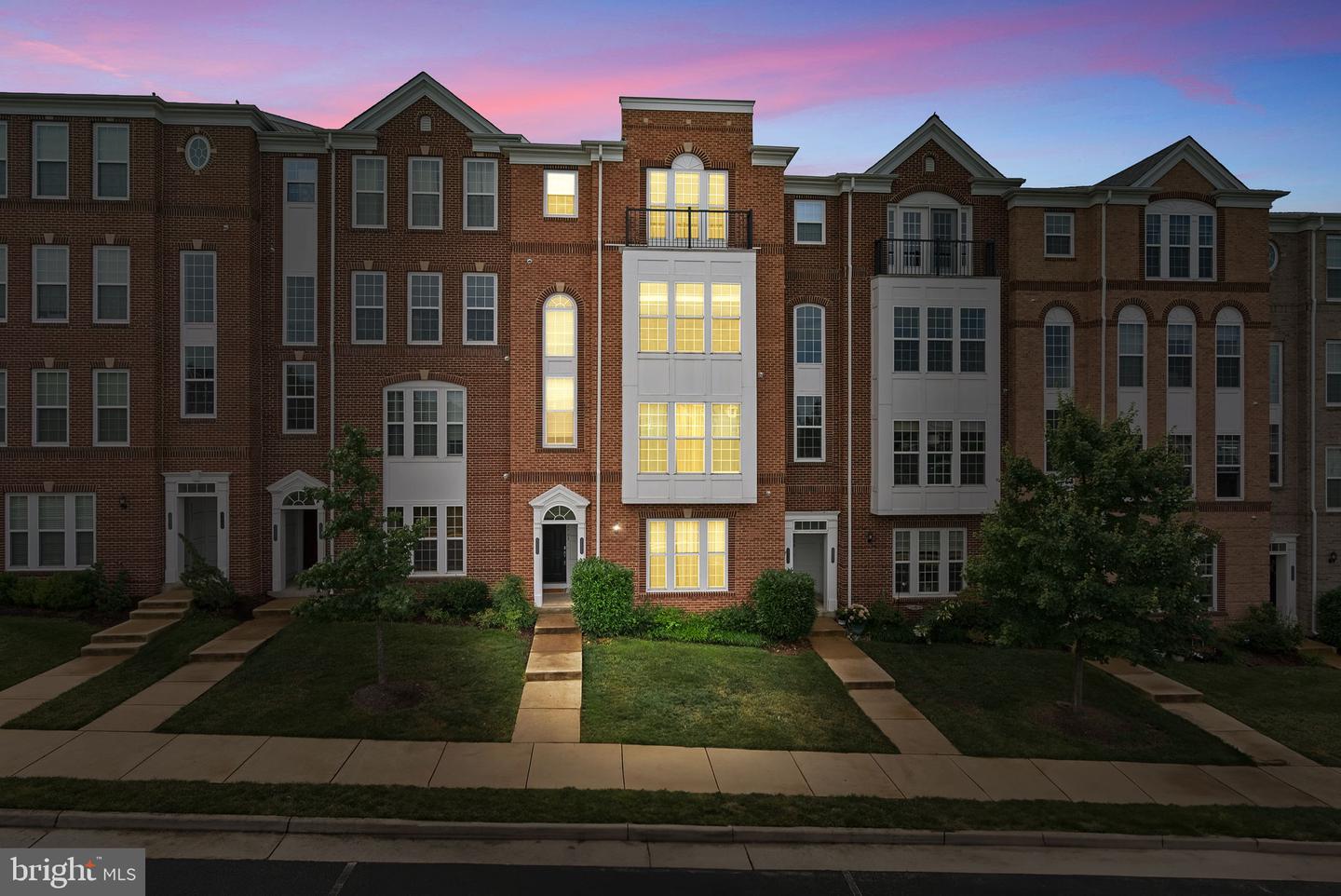 42703 WARDLAW TER, ASHBURN, Virginia 20147, 3 Bedrooms Bedrooms, ,2 BathroomsBathrooms,Residential,For sale,42703 WARDLAW TER,VALO2101508 MLS # VALO2101508