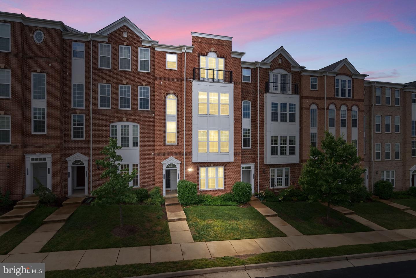 42703 WARDLAW TER, ASHBURN, Virginia 20147, 3 Bedrooms Bedrooms, ,2 BathroomsBathrooms,Residential,For sale,42703 WARDLAW TER,VALO2101508 MLS # VALO2101508