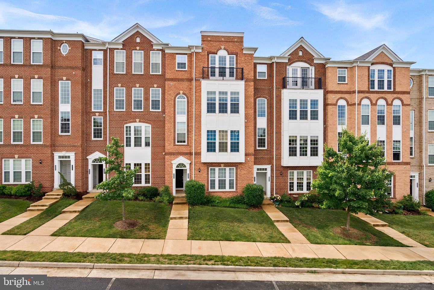 42703 WARDLAW TER, ASHBURN, Virginia 20147, 3 Bedrooms Bedrooms, ,2 BathroomsBathrooms,Residential,For sale,42703 WARDLAW TER,VALO2101508 MLS # VALO2101508