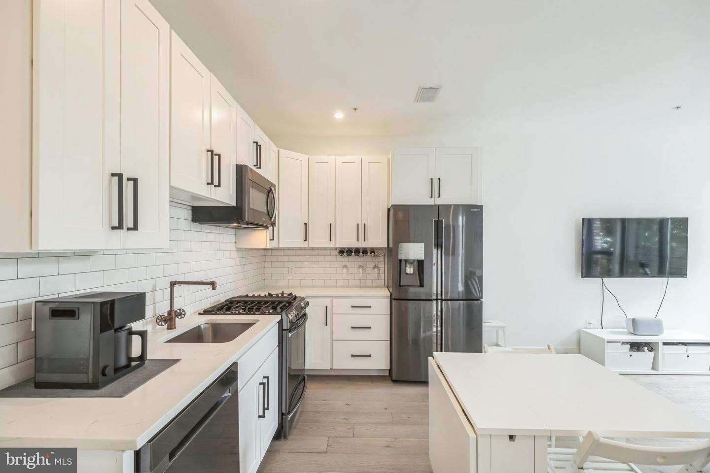 1402 H ST NE #207, WASHINGTON, District Of Columbia 20002, 1 Bedroom Bedrooms, ,1 BathroomBathrooms,Residential,For sale,1402 H ST NE #207,DCDC2209466 MLS # DCDC2209466